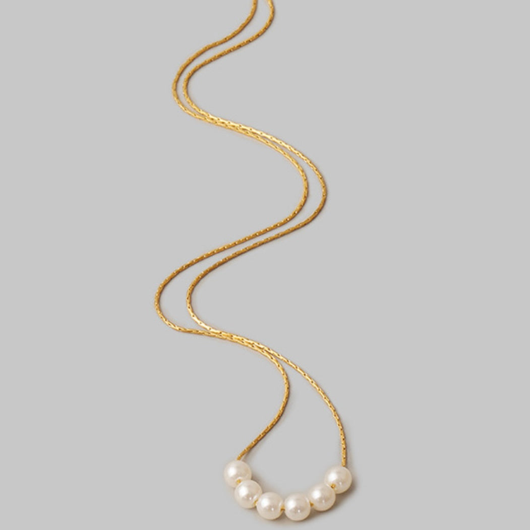 Gordes Necklace — Between stone and light