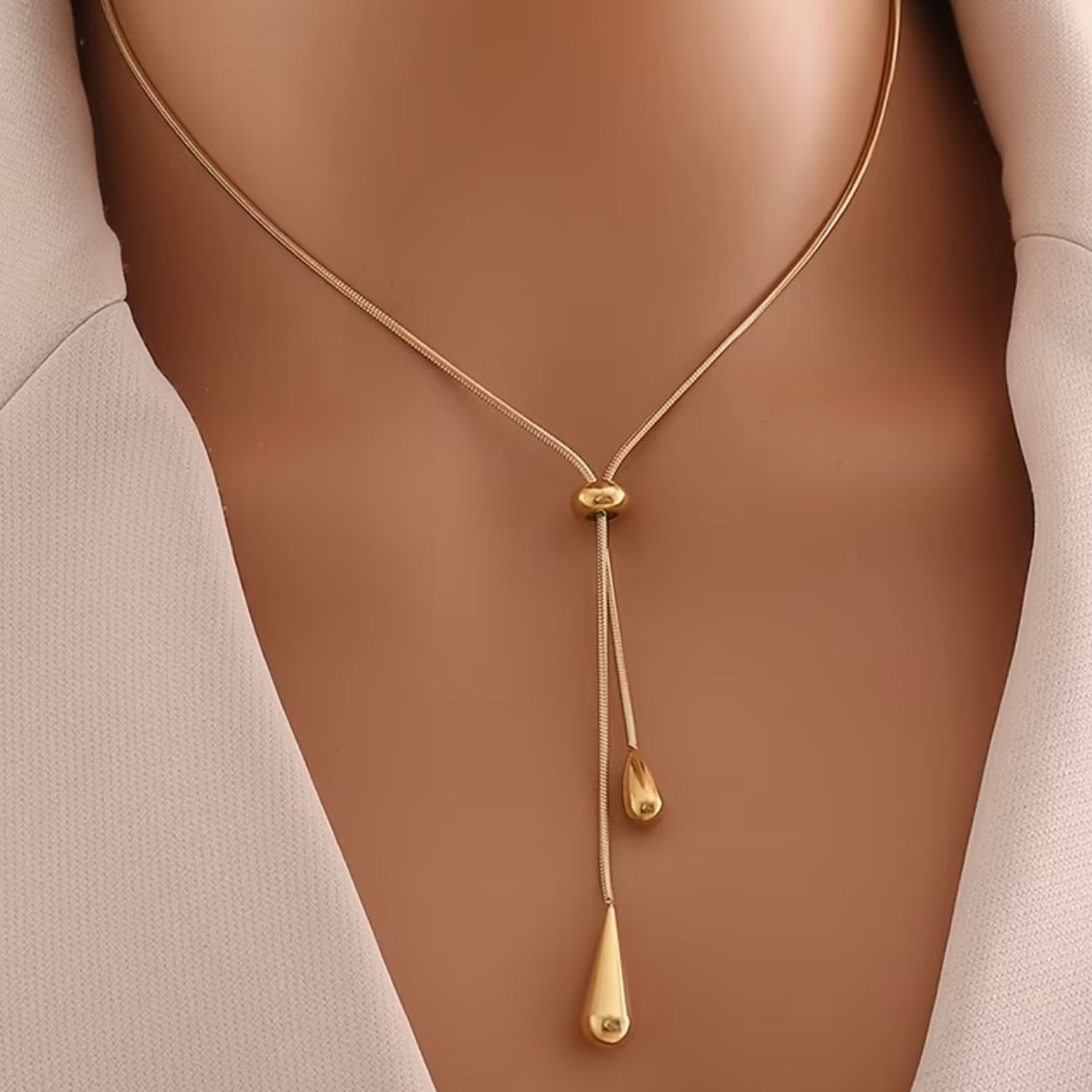 Collier Lyon — La force et la grâce